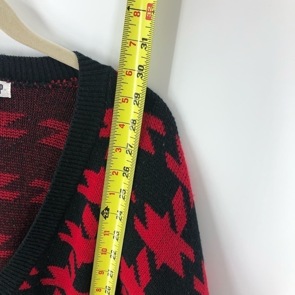Vintage Oversized Jumbo Houndstooth Sweater Preppy V Neck Red Black Medium - Picture 8 of 9